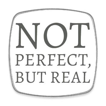 Nicht perfekt, doch real - Viereckiger Kühlschrankmagnet - Weiß - Vorne