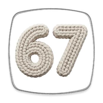 67 Memes – Knitted Number in Beige - Square fridge magnet - white - Front
