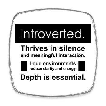Introverti - Magnet carré - blanc - Devant
