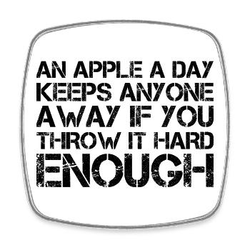 an apple a day keeps anyone away if you throw - Viereckiger Kühlschrankmagnet - Weiß - Vorne