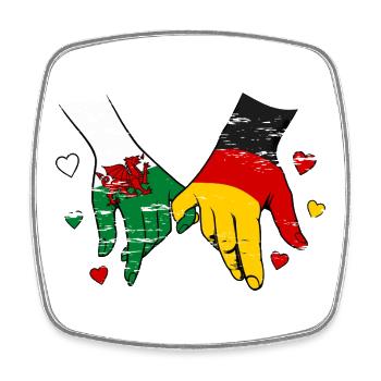 Wales_Deutschland_Flagge_Haendehalten_used - Magnet carré - blanc - Devant