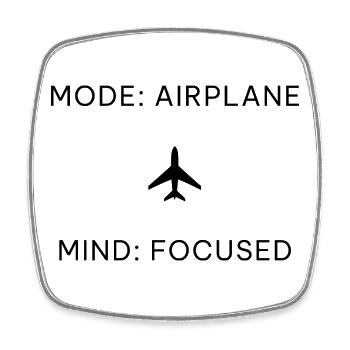 Fashion Airplane Mind Focused – Digital Detox Saying - Square fridge magnet - white - Front