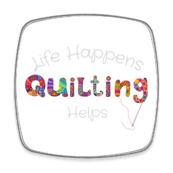 Life Happens Quilting Helps - Crafting T-Shirt - Viereckiger Kühlschrankmagnet - Weiß - Vorne