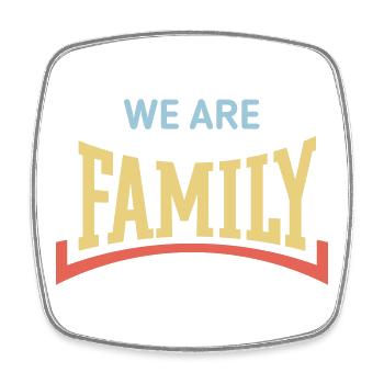 Nous sommes une famille (Famille / Parents / Concave / 3C) - Magnet carré - blanc - Devant