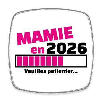 Granny im Jahr 2026 – Schwangerschaftsankündigung Granny - Viereckiger Kühlschrankmagnet - Weiß - Vorne