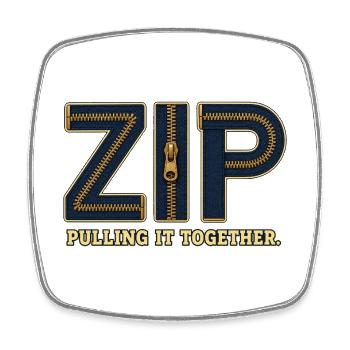 ZIP – Umarme alles | Ein Wortspiel mit einem Schloss - Viereckiger Kühlschrankmagnet - Weiß - Vorne