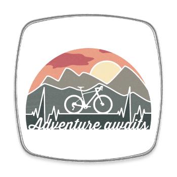 "Adventure Awaits" Fahrrad Bike - Nature Mountains - Viereckiger Kühlschrankmagnet - Weiß - Vorne