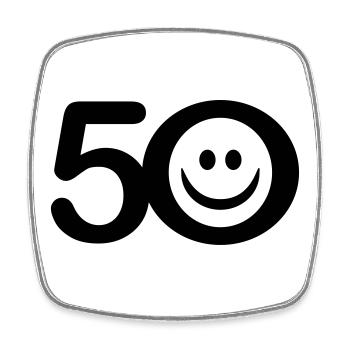 Zum Fünfzigsten: 50 mit Lächel-Gesicht - Viereckiger Kühlschrankmagnet - Weiß - Vorne