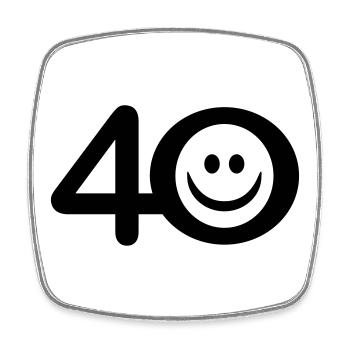 Zum Vierzigsten: 40 mit Lächel-Emoticon - Viereckiger Kühlschrankmagnet - Weiß - Vorne