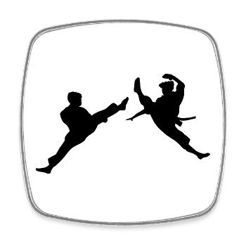 Coup de pied de karaté de vol ou coup de pied de teakwondo - Magnet carré - blanc - Devant