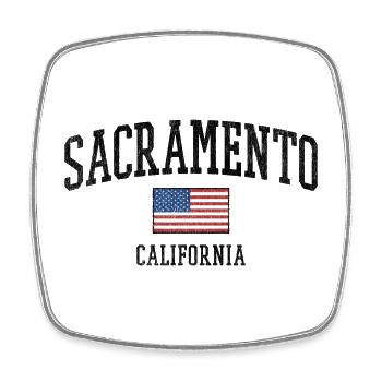 Graphisme Sacramento, Californie USA, avec drapeau - Magnet carré - blanc - Devant
