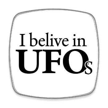 Ich glaube an UFOs, außerirdisches Zitat, lustiges Zitat. - Viereckiger Kühlschrankmagnet - Weiß - Vorne