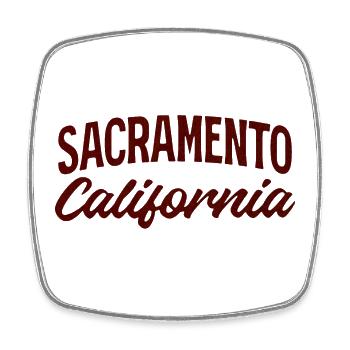Sacramento Script California Tee - Viereckiger Kühlschrankmagnet - Weiß - Vorne