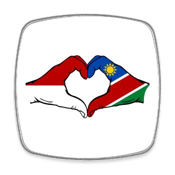Indonesien_Namibia_Flagge_Haende_Herzform - Magnet carré - blanc - Devant