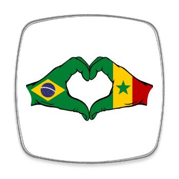 Brésil Sénégal Drapeau Mains Coeur Forme - Magnet carré - blanc - Devant