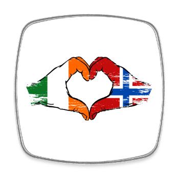 Mains du drapeau de l’Irlande et de la Norvège en forme de cœur utilisées - Magnet carré - blanc - Devant