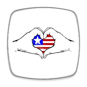 Liberia_Flagge_Hände_Herzform_used - Viereckiger Kühlschrankmagnet - Weiß - Vorne