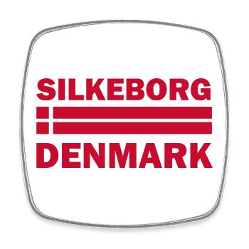 Text der Silkeborg-Dänemark-Flagge - Viereckiger Kühlschrankmagnet - Weiß - Vorne