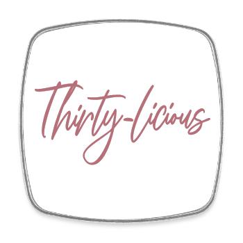 Thirty-Licious Funny 30th Birthday Party Männer Frauen - Viereckiger Kühlschrankmagnet - Weiß - Vorne