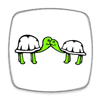 2 tortues se câlinant, un doux couple qui s'embrasse, une équipe amoureuse - Magnet carré - blanc - Devant