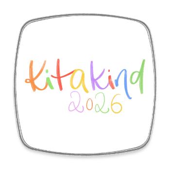 Kitakind 2026 Typographie arc-en-ciel - Magnet carré - blanc - Devant