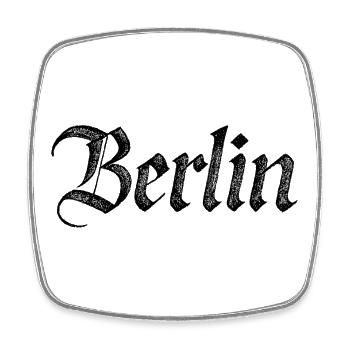 Berlin Gothic Script Vintage Schwarz - Viereckiger Kühlschrankmagnet - Weiß - Vorne