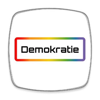 Regenbogen T-Shirt mit Schriftzug Demokratie - Viereckiger Kühlschrankmagnet - Weiß - Vorne