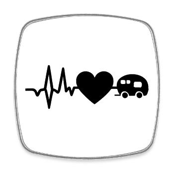 Herzschlag Camping Shirt – Herz Wohnwagen Design - Viereckiger Kühlschrankmagnet - Weiß - Vorne