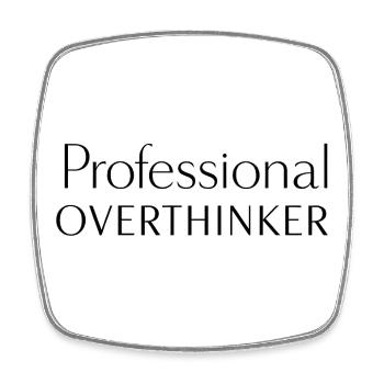PROFESSIONAL OVERTHINKER Minimalist - Viereckiger Kühlschrankmagnet - Weiß - Vorne