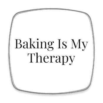 Backen Ist Meine Therapie - Viereckiger Kühlschrankmagnet - Weiß - Vorne