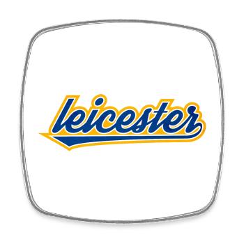 Leicester Script Swoosh sur les vêtements - Magnet carré - blanc - Devant