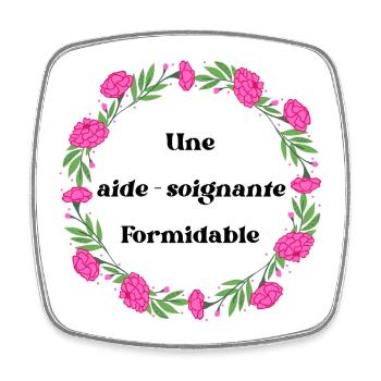 Une aide soignante formidable - couronne de fleurs - Magnet carré - blanc - Devant
