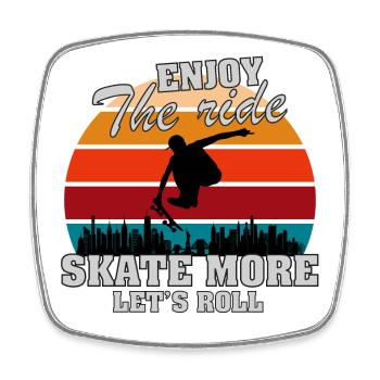 Urban Skateboarding: Soar over the city - Square fridge magnet - white - Front