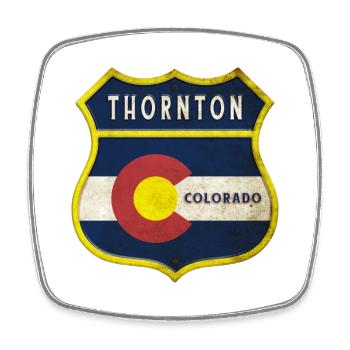 Thornton Colorado Wappen Design - Viereckiger Kühlschrankmagnet - Weiß - Vorne