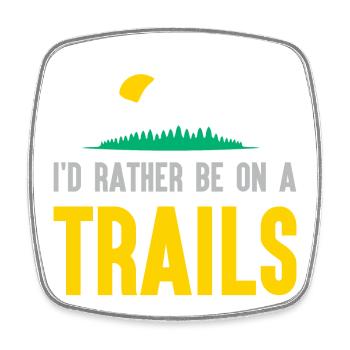 Berge - Ich bin lieber auf einem Trail - Viereckiger Kühlschrankmagnet - Weiß - Vorne
