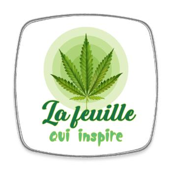 La feuille qui inspire - Feuille de cannabis - Bob - Magnet carré - blanc - Devant