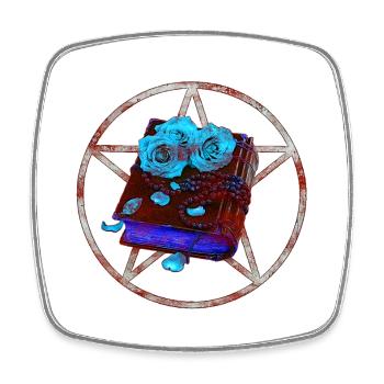 Pentagramme, Bücher designs, Rosenblüten, fleckig - Viereckiger Kühlschrankmagnet - Weiß - Vorne
