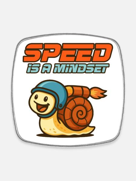 Denk schnell – Schnecke mit Helm - Viereckiger Kühlschrankmagnet - Weiß