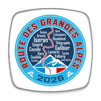 Route des Grandes Alpes | V3 | 2026 - Viereckiger Kühlschrankmagnet - Weiß - Vorne