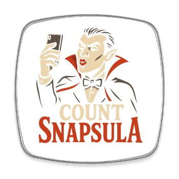 Count Snapsula – Lustiger Vampir Halloween Humor - Viereckiger Kühlschrankmagnet - Weiß - Vorne