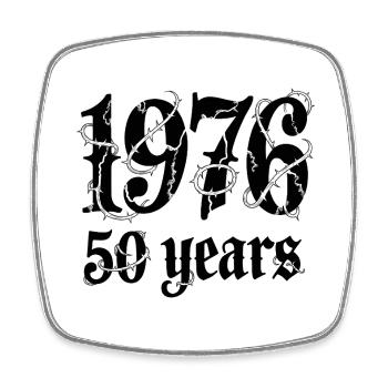 Est1993 59 Years Barbed Wire - Square fridge magnet - white - Front