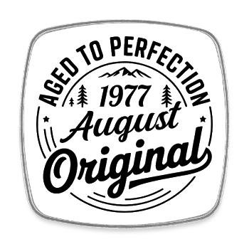 August 1977 – Legende der Gipfel und Berge - Viereckiger Kühlschrankmagnet - Weiß - Vorne