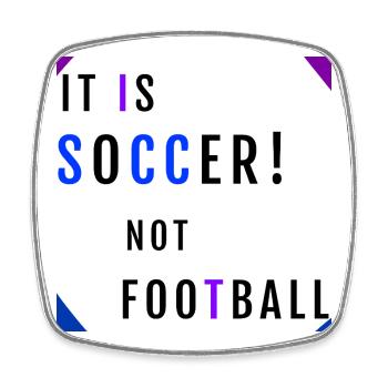ES IST FUSSBALL, NICHT FUSSBALL – Fußball-Meme - Viereckiger Kühlschrankmagnet - Weiß - Vorne