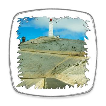 Der Leuchtturm am Gipfel, ein Muss für Radsportler - Viereckiger Kühlschrankmagnet - Weiß - Vorne