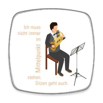 Ich muss nicht immer im Mittelpunkt stehen | HORN - Viereckiger Kühlschrankmagnet - Weiß - Vorne