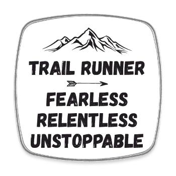 Coureur de trail - Intrépide. Implacable. Imparable. - Magnet carré - blanc - Devant