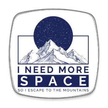 Ich brauche mehr Platz, Flucht in die Berge - Viereckiger Kühlschrankmagnet - Weiß - Vorne