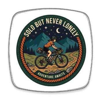 Solo-, aber niemals einsames Bikepacking-Patch - Viereckiger Kühlschrankmagnet - Weiß - Vorne