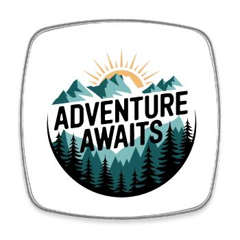 Adventure Awaits – Bergpanorama - Viereckiger Kühlschrankmagnet - Weiß - Vorne