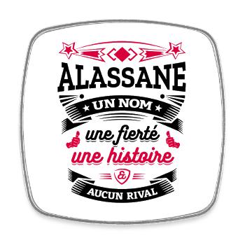 ALASSANE UN NOM UNE FIERTÉ AUCUN RIVAL - Magnet carré - blanc - Devant